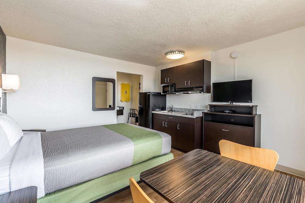 Motel 6-Pekin, Il Екстериор снимка